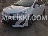 Toyota Yaris Ativ 1.3 Cvt