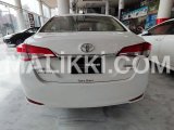 Toyota Yaris 1.5 x cvt Airport Road, Lahore